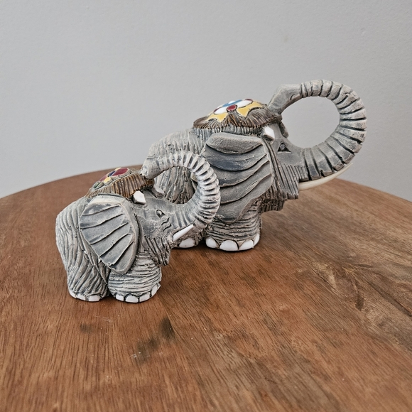 Artesania Rinconada Clay Elephant Figures Vintage Set Of 2 - Picture 2 of 15